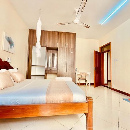 Elna'S Nyali - Work & Unwind - Pool, Sea Views, Ac & Fast Wi-Fi Bed & Breakfast Mombasa Ngoại thất bức ảnh