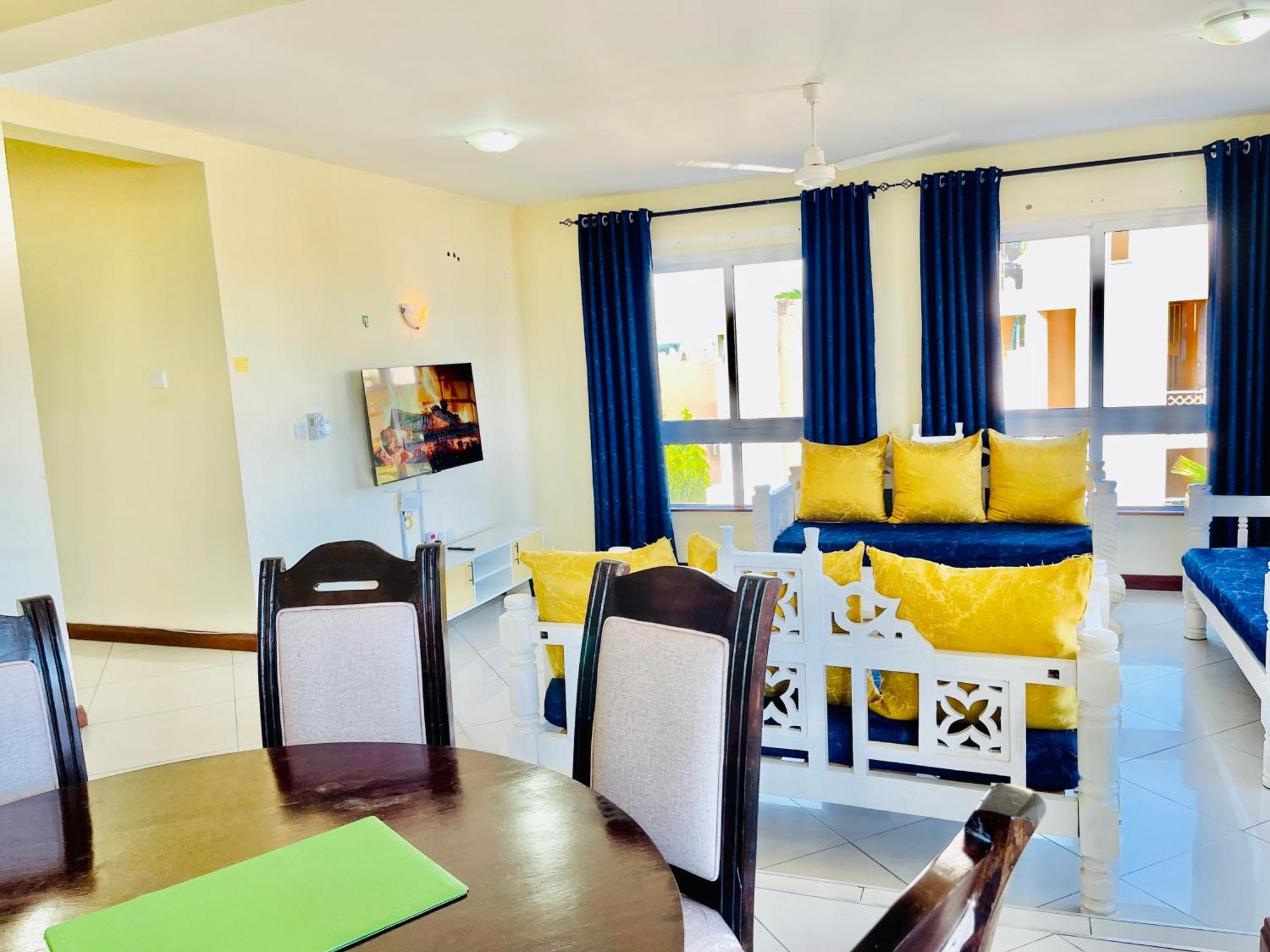 Elna'S Nyali - Work & Unwind - Pool, Sea Views, Ac & Fast Wi-Fi Bed & Breakfast Mombasa Ngoại thất bức ảnh
