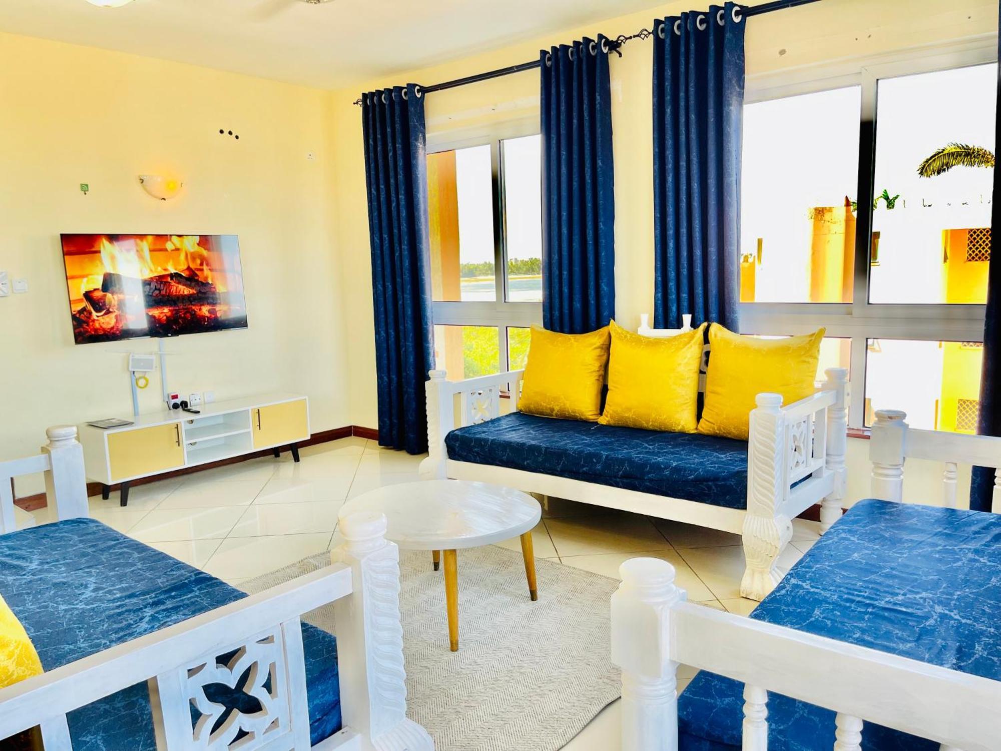 Elna'S Nyali - Work & Unwind - Pool, Sea Views, Ac & Fast Wi-Fi Bed & Breakfast Mombasa Ngoại thất bức ảnh