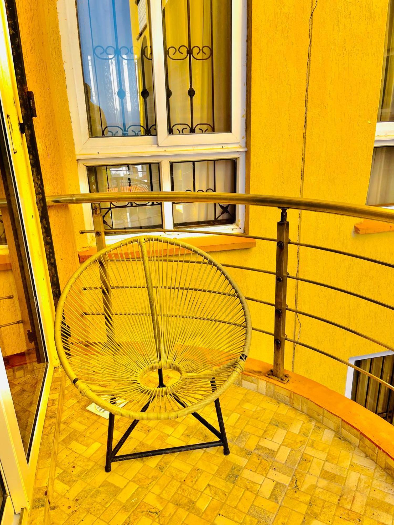 Elna'S Nyali - Work & Unwind - Pool, Sea Views, Ac & Fast Wi-Fi Bed & Breakfast Mombasa Ngoại thất bức ảnh