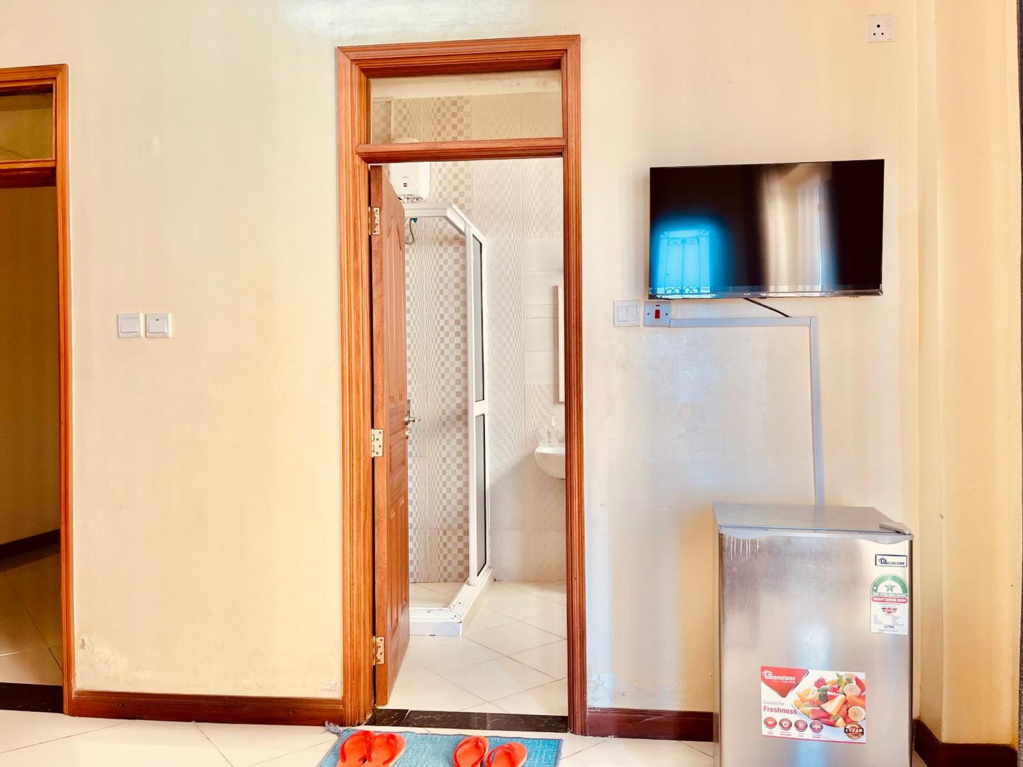 Elna'S Nyali - Work & Unwind - Pool, Sea Views, Ac & Fast Wi-Fi Bed & Breakfast Mombasa Ngoại thất bức ảnh