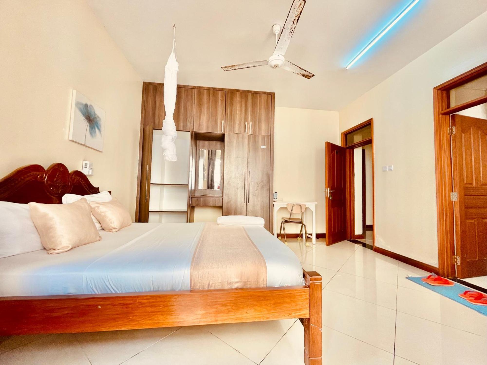 Elna'S Nyali - Work & Unwind - Pool, Sea Views, Ac & Fast Wi-Fi Bed & Breakfast Mombasa Ngoại thất bức ảnh